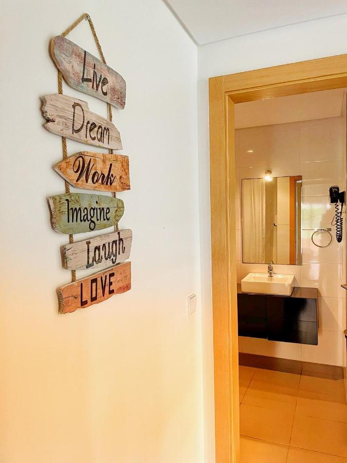 פורטימאו Awesome Apartment In Praia Da Rocha מראה חיצוני תמונה