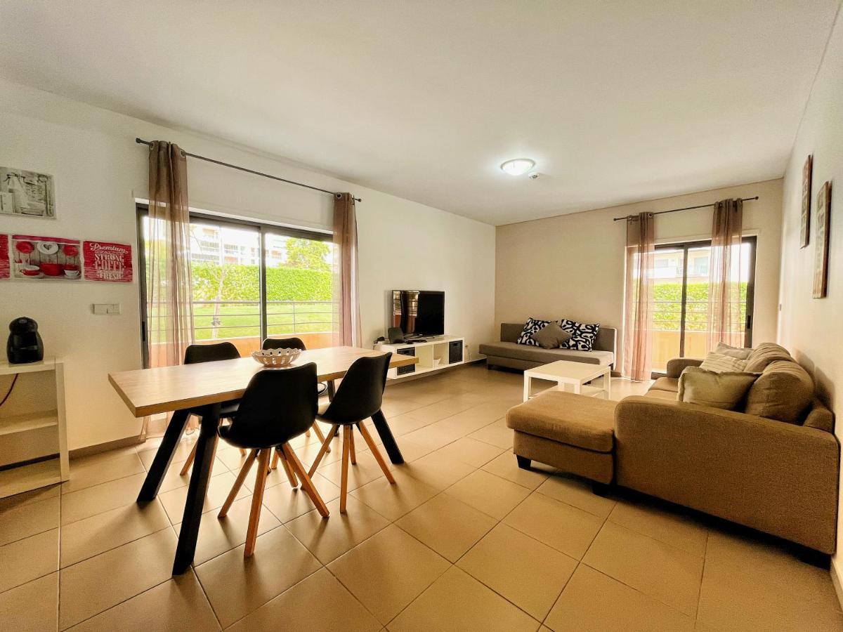 פורטימאו Awesome Apartment In Praia Da Rocha מראה חיצוני תמונה