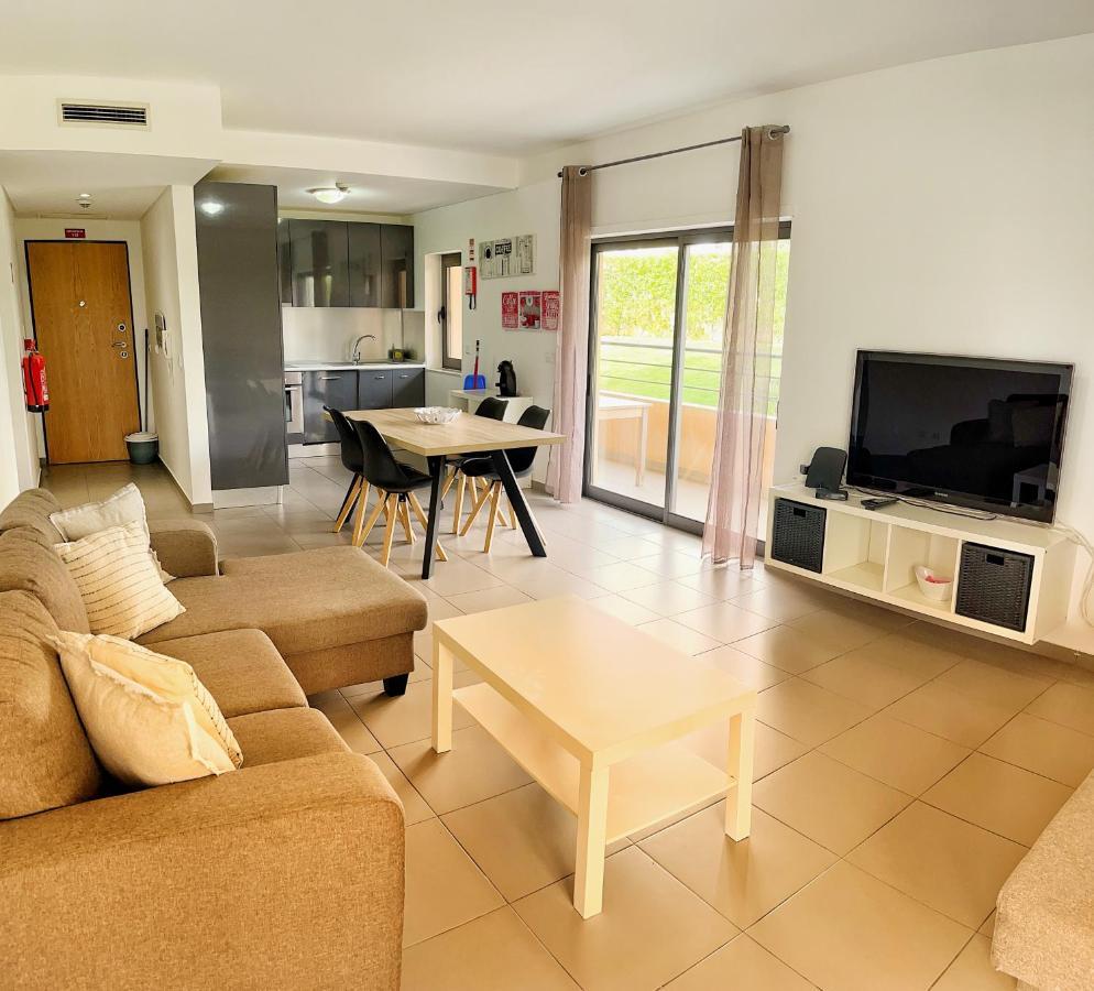 פורטימאו Awesome Apartment In Praia Da Rocha מראה חיצוני תמונה