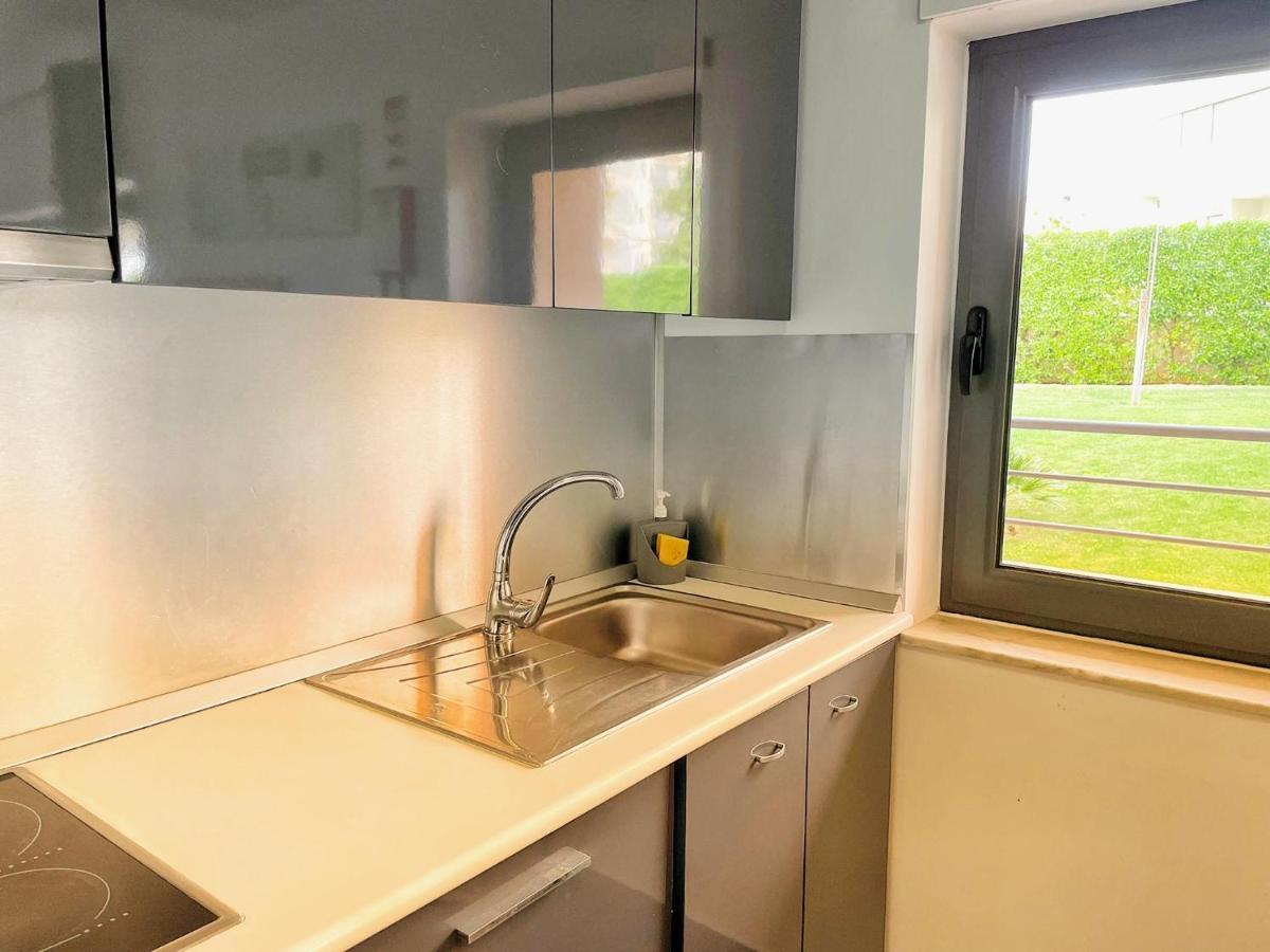 פורטימאו Awesome Apartment In Praia Da Rocha מראה חיצוני תמונה