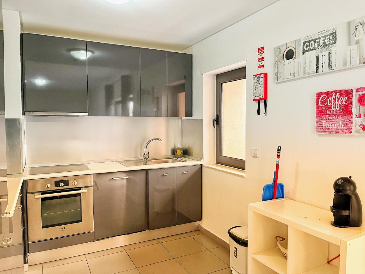 פורטימאו Awesome Apartment In Praia Da Rocha מראה חיצוני תמונה