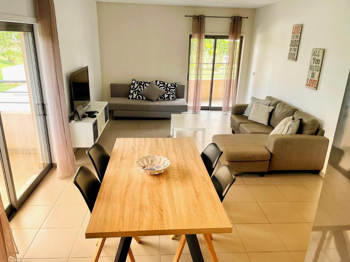 פורטימאו Awesome Apartment In Praia Da Rocha מראה חיצוני תמונה