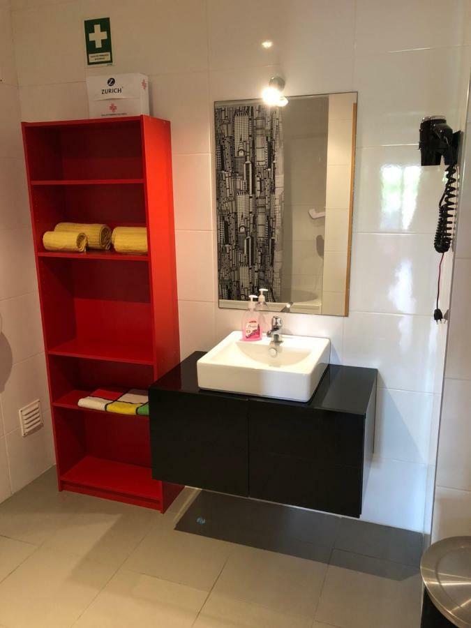 פורטימאו Awesome Apartment In Praia Da Rocha מראה חיצוני תמונה