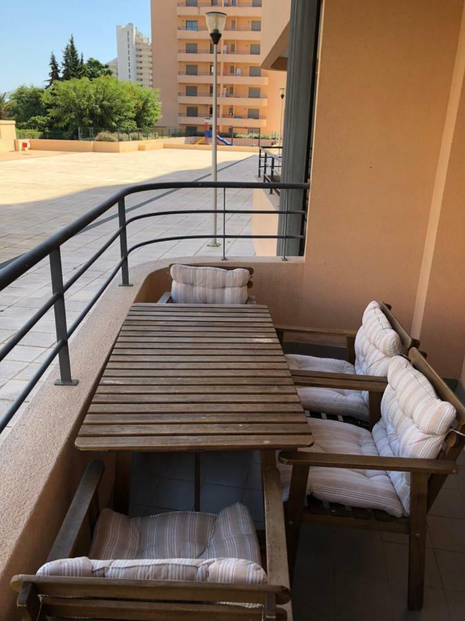 פורטימאו Awesome Apartment In Praia Da Rocha מראה חיצוני תמונה
